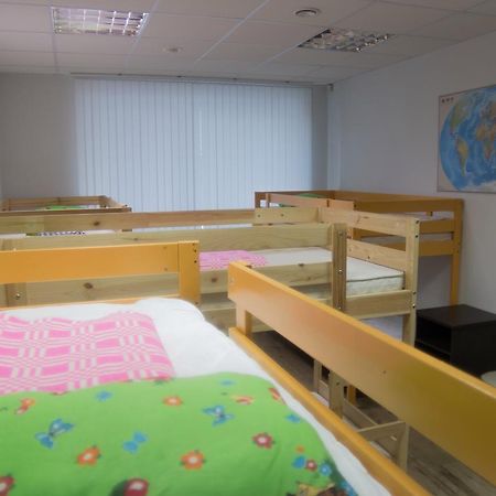 Gde Spat Hostel Jekatyerinburg Kültér fotó